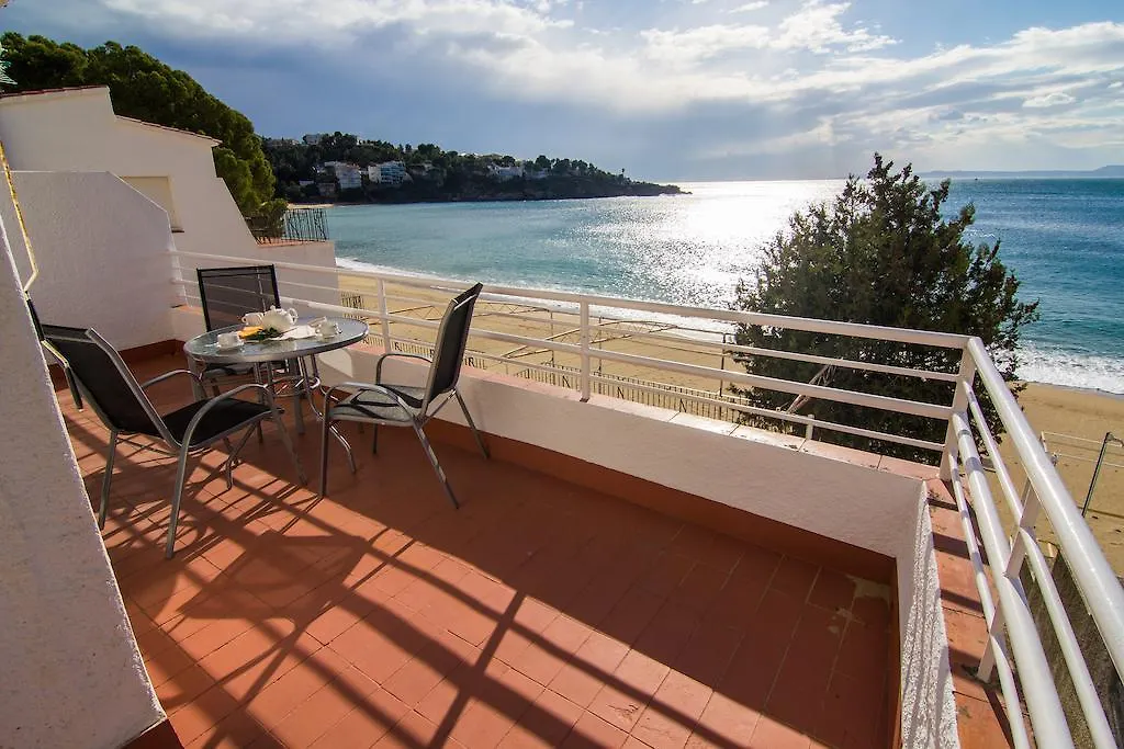 Agi Verones Platja Hotel Roses Spain